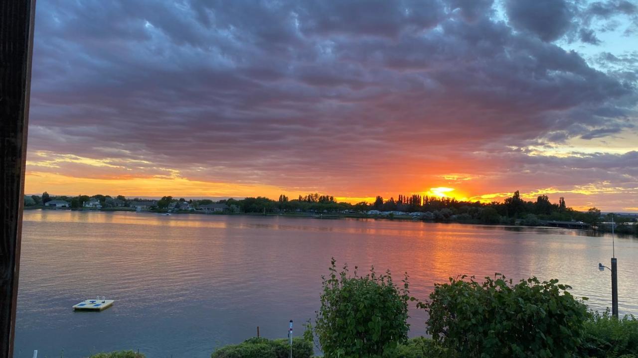 Lakeshore Inn Water Front Moses Lake Dış mekan fotoğraf