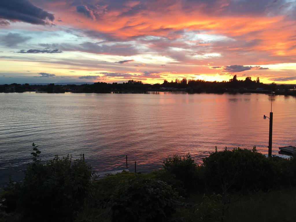 Lakeshore Inn Water Front Moses Lake Dış mekan fotoğraf